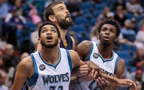 欧文突破防守助攻制胜（欧文强突破防线送出制胜妙传）