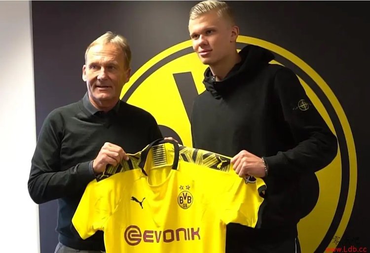 李国旭：满意球队中超首个赛季的表现，未来会不断努力、进步（李国旭：对球队中超处子季表现满意，未来将持续努力提升）