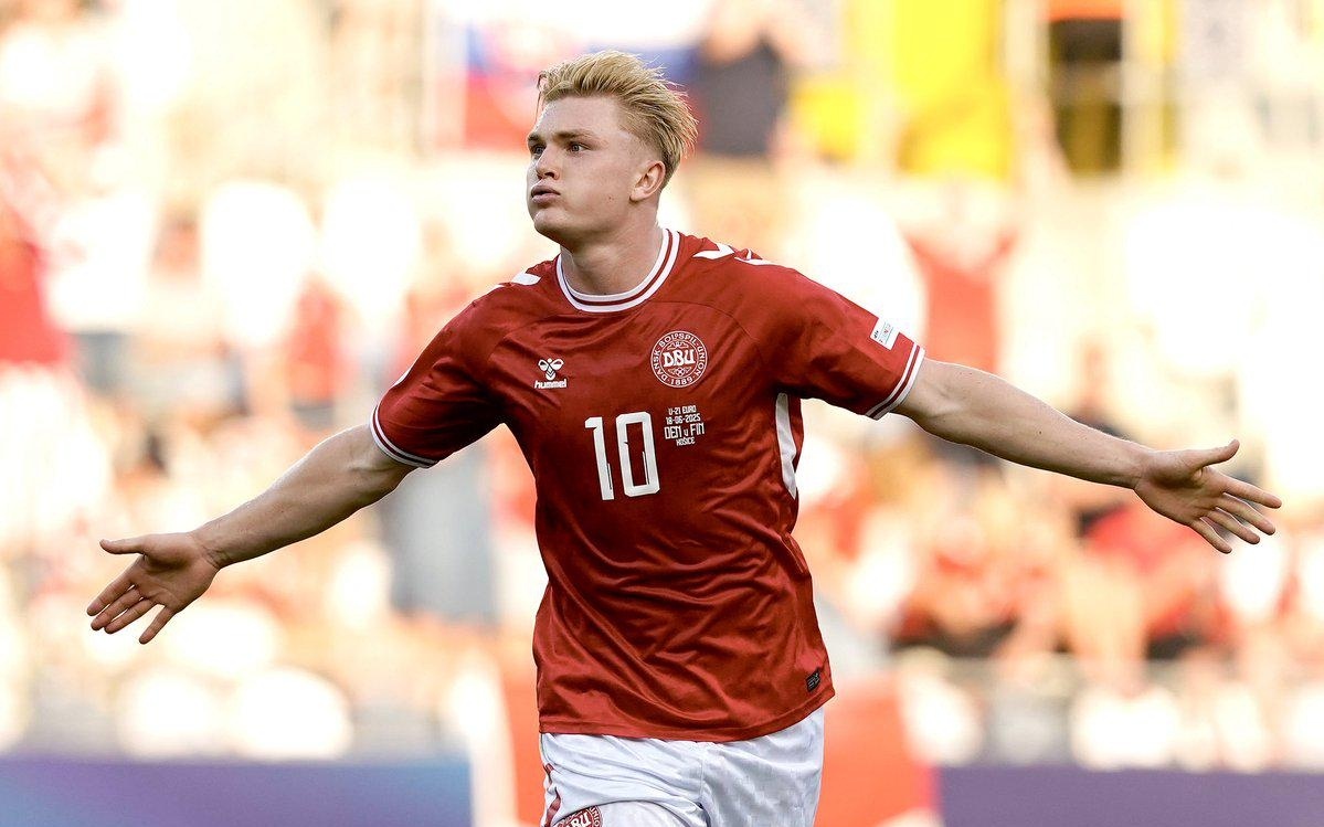 太精致了！赖斯：我会敷眼膜，离开酒店参加比赛前会喷香水（精致到离谱！赖斯自曝赛前仪式：敷眼膜，出酒店前必喷香水）