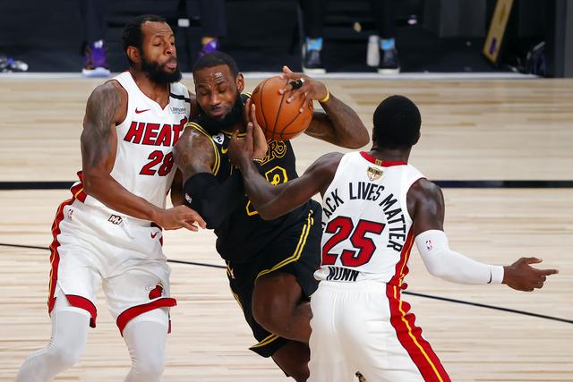 69球，希克追平贝尔巴托夫并列成为勒沃库森德甲外援第一射手（希克第69球追平贝尔巴托夫，并列勒沃库森德甲外援射手王）