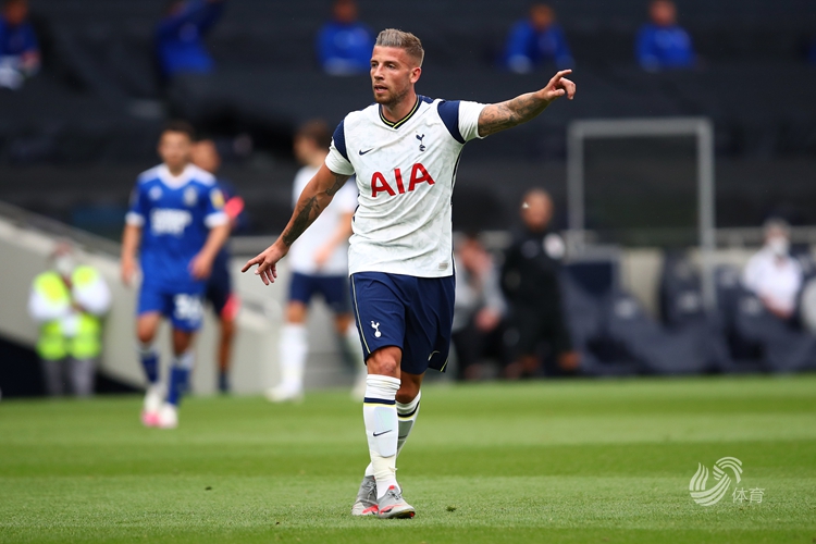 莫雷托：米兰和迈尼昂达成协议后搁置续约，球员接近离队（莫雷托：米兰与迈尼昂同意暂缓续约，球员离队在即）