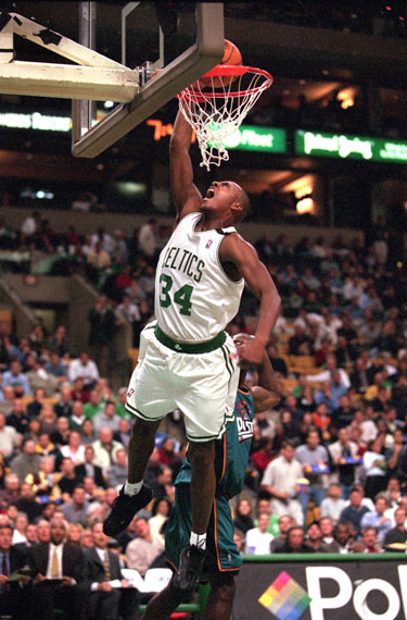 半场战报：马竞2-0皇家奥维耶多，瑟洛特梅开二度（半场快讯：马竞2-0领先皇家奥维耶多，瑟洛特双响）