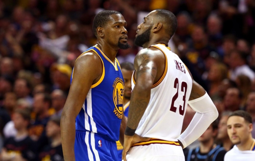 懂球帝2025年11月MVP候选出炉：姆巴佩、哈兰德领衔，莱万在列（懂球帝公布2025年11月MVP候选名单：姆巴佩、哈兰德领衔，莱万入围）